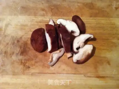 Make Garlic mushroom broccoli step 5