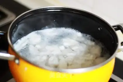 Make Sweet soup of fruit and eggs step 4