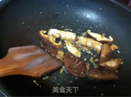 Make Garlic mushroom broccoli step 9