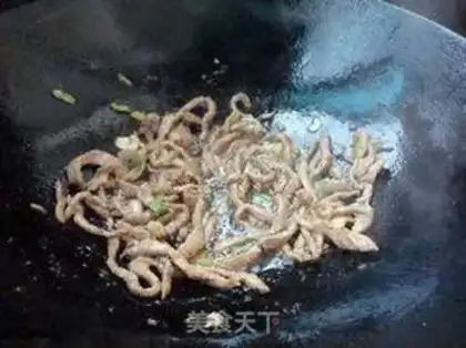 Make Three pieces of fried meat step 5