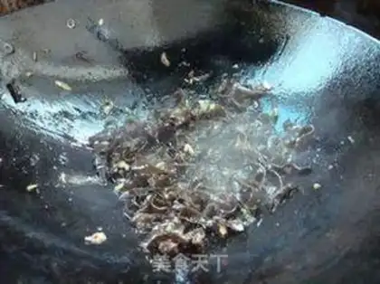 Make Three pieces of fried meat step 6