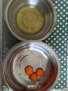 Make Strawberry cake step 1