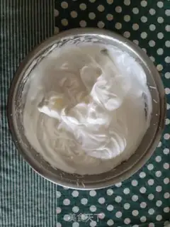 Make Strawberry cake step 4