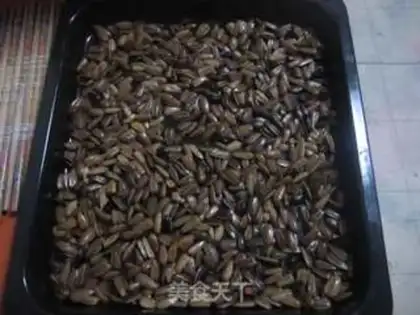 Make Five sunflower seeds step 7