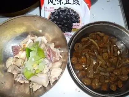 Make Chicken stew mushrooms step 0