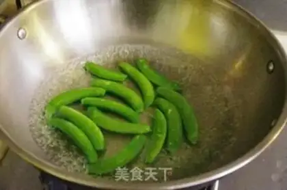 Make Nuts fried arctic shrimp step 4