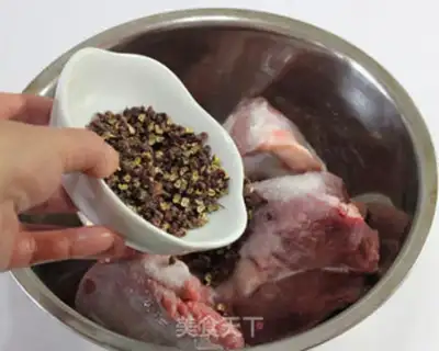 Make Dry spicy beef step 1