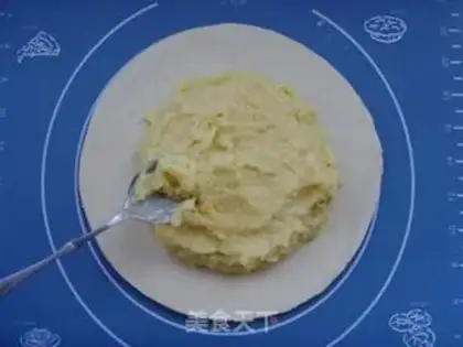 Make Almond Crown step 13