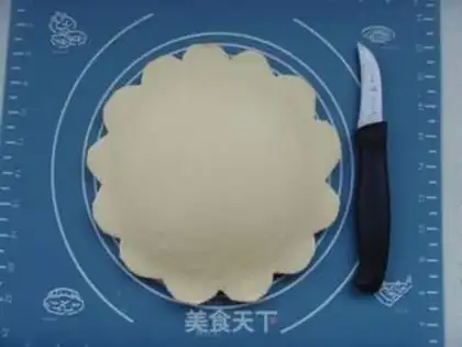 Make Almond Crown step 14