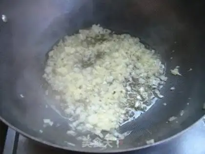 Make Homemade pizza sauce step 1