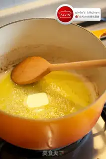 Make Onion soup step 1