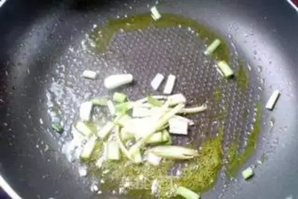 Make Basic chili cake step 4
