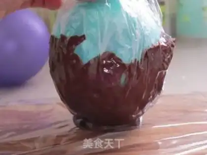 Make Chocolate bowl step 4
