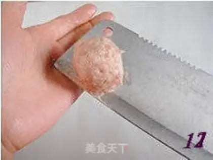 Make Cleaning up the hand lion step 11