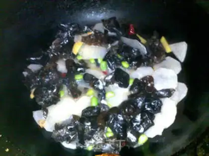 Make Mocking eggs step 6