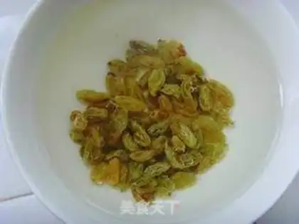 Make raisin cake roll step 13