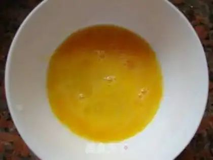 Make radish fried eggs step 2