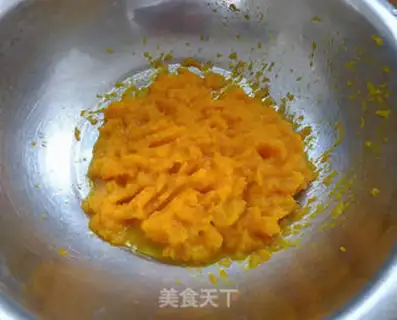 Make Yellow rose roll step 0