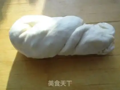 Make Hand grab cake step 4