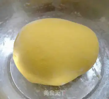 Make Yellow rose roll step 3