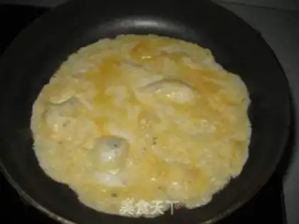 Make Tuna egg spinach rolls step 3