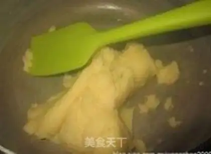 Make Crown cream puff step 10