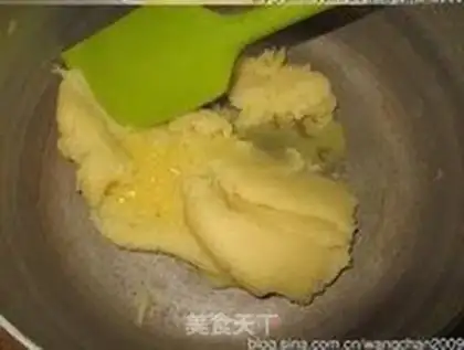 Make Crown cream puff step 11