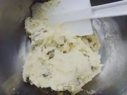 Make Almond pretzels step 7
