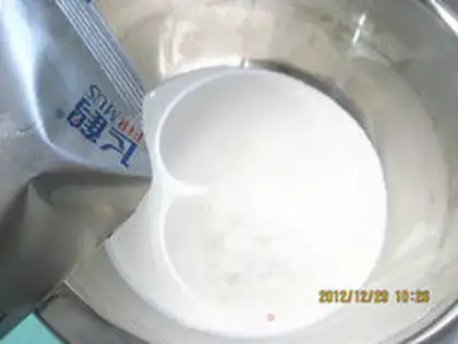 Make Butter fruit cake step 2