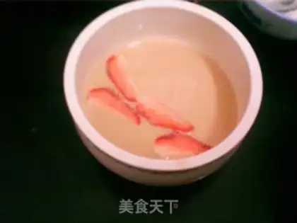 Make Strawberry double milk tea step 9