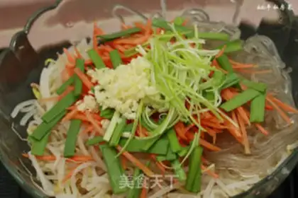 Make The green bean sprouts step 8