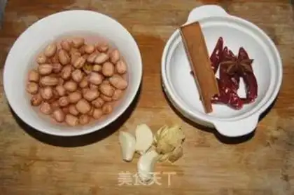 Make Peanut stew pig hoof step 0