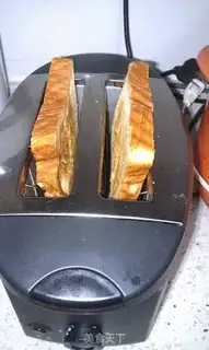 Make Bacon egg sandwich step 2