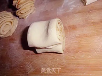Make Meat pine rolls step 7