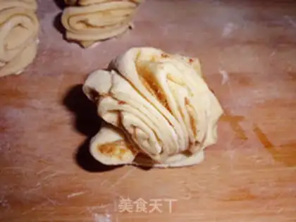 Make Meat pine rolls step 9