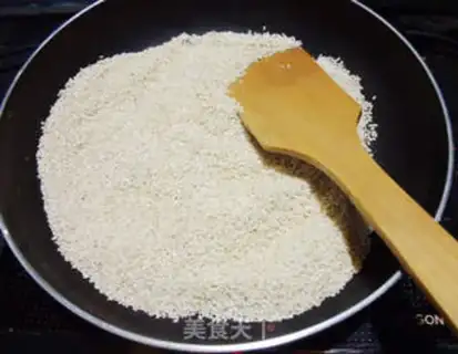 Make Homemade peanut sesame sugar step 3