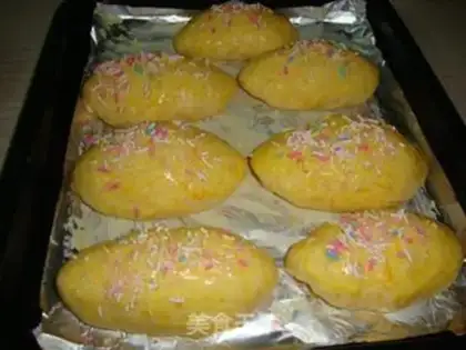 Make Seven cream pumpkin bread step 12