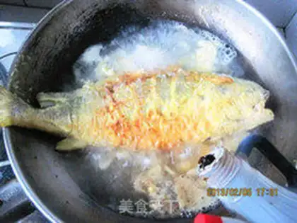 Make Fried yellow florist step 13