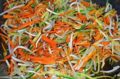 Make Spring roll step 7