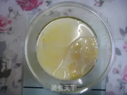 Make raisin vanilla milk step 1