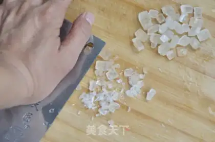 Make Peanut pig hoof step 4