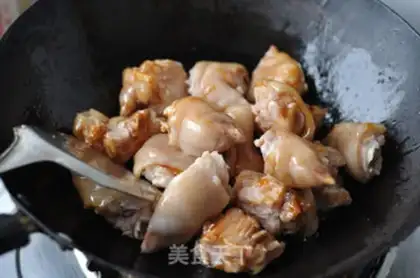 Make Peanut pig hoof step 6