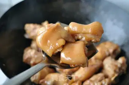 Make Peanut pig hoof step 8