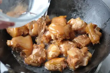 Make Peanut pig hoof step 9