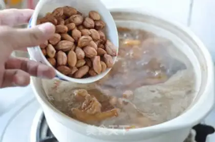 Make Peanut pig hoof step 11