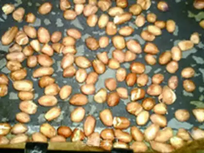 Make Peanut roses full of soup step 2