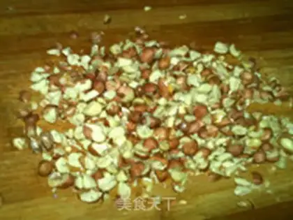 Make Peanut roses full of soup step 3