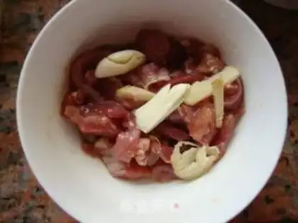 Make radish and fried meat step 2