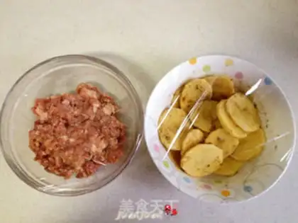 Make The fragrance of a potato pie step 1