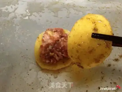 Make The fragrance of a potato pie step 2
